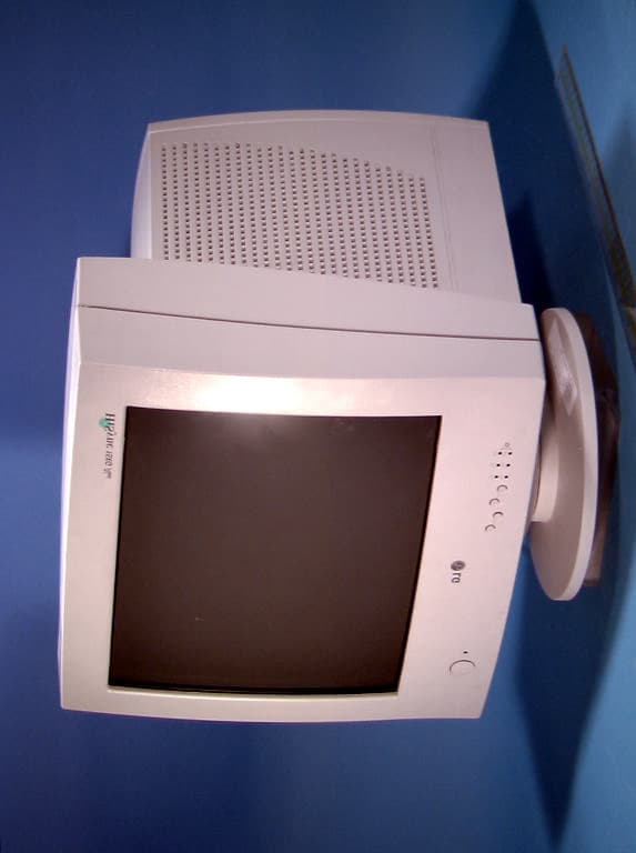 15-inch Color Monitor - FCC ID BEJCB560B - LG Electronics USA, Inc. (2)