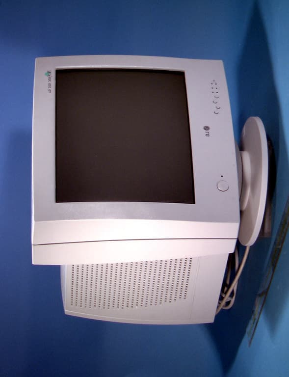15-inch Color Monitor - FCC ID BEJCB560B - LG Electronics USA, Inc. (1)