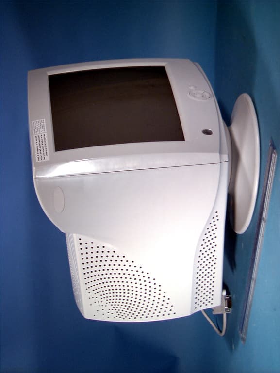 15-inch Color Monitor - FCC ID BEJCB575B - LG Electronics USA, Inc. (1)