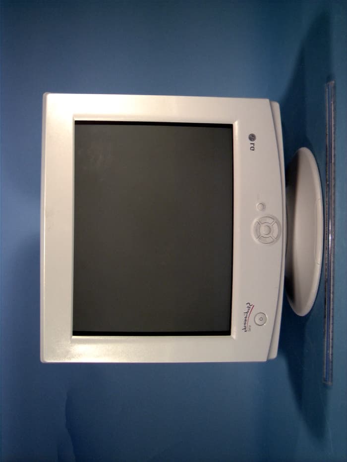 15-inch Color Monitor - FCC ID BEJCB575C - LG Electronics USA, Inc. (4)