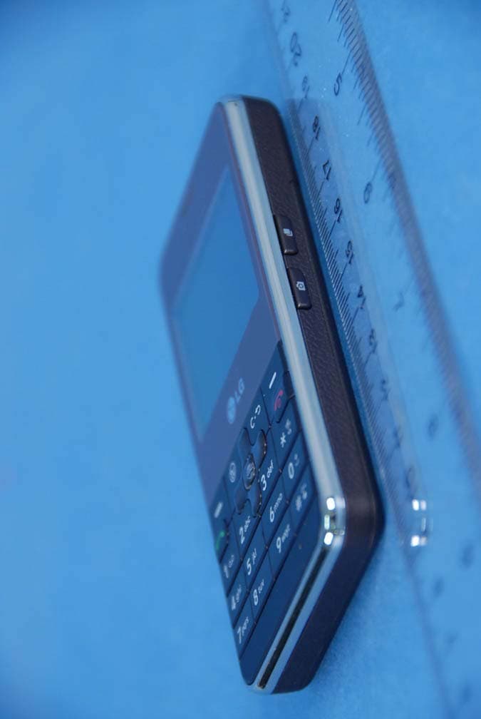 Cellular/PCS GSM/EDGE/WCDMA Phone with Bluetooth - FCC ID BEJCB630 - LG Electronics USA, Inc. (3)
