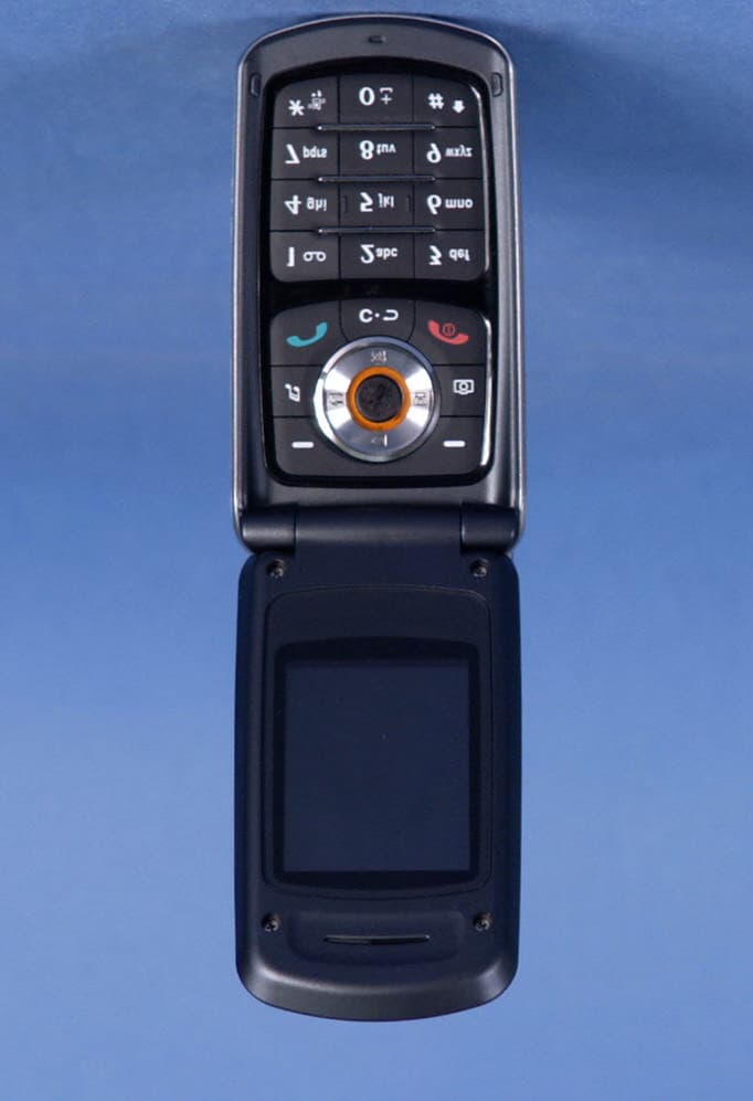 Dual-Band GSM Phone with Bluetooth - FCC ID BEJCE200 - LG Electronics USA, Inc.