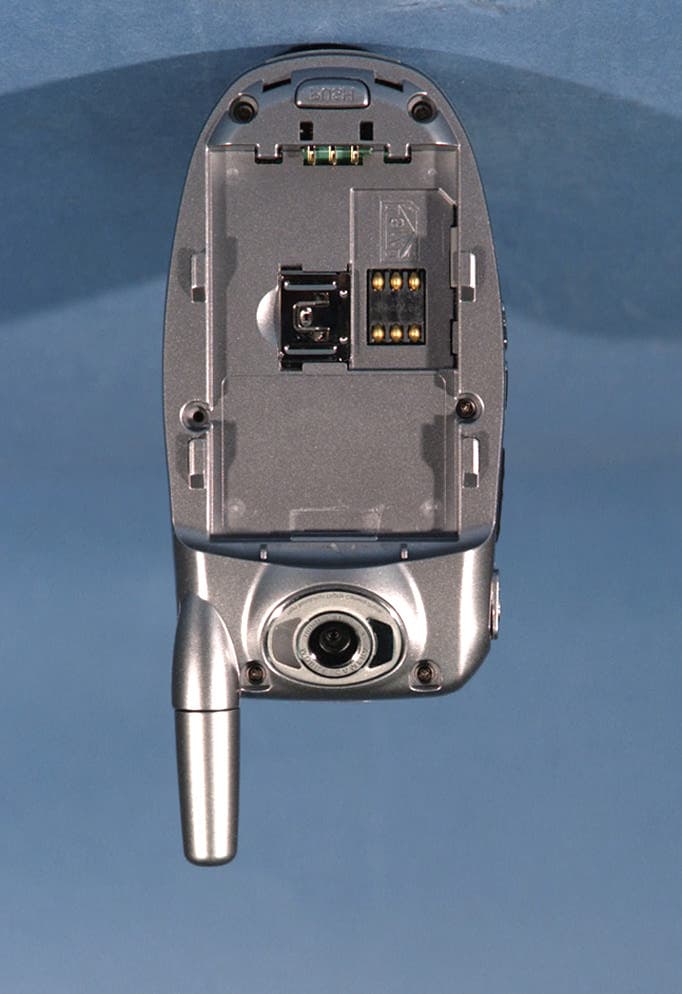 Dual-Band GSM Phone with Bluetooth - FCC ID BEJCG300 - LG Electronics USA, Inc. (1)