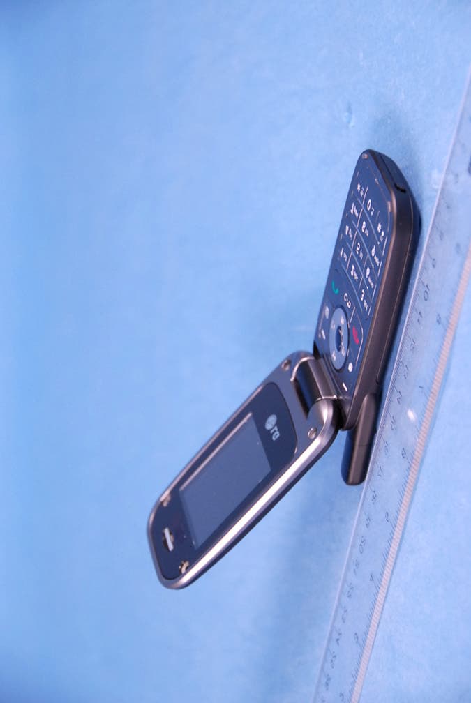 Cellular/PCS GSM/ EDGE/ WCDMA Phone with Bluetooth - FCC ID BEJCU405 - LG Electronics USA, Inc. (1)