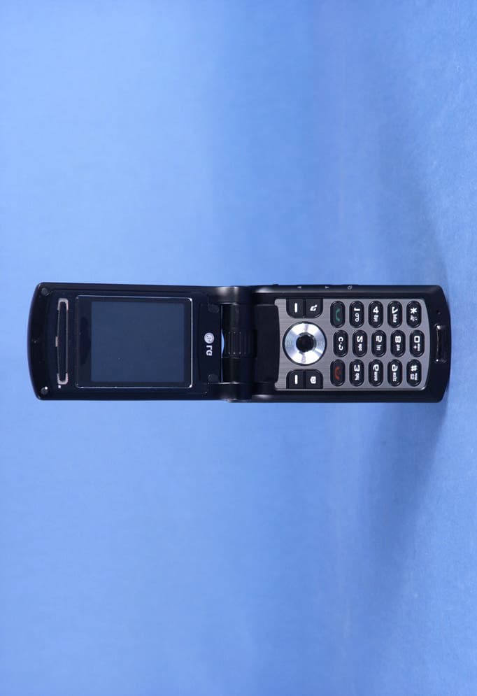 Dual-Band Dual-Mode GSM/ WCDMA Phone with BT - FCC ID BEJCU500 - LG Electronics USA, Inc. (4)