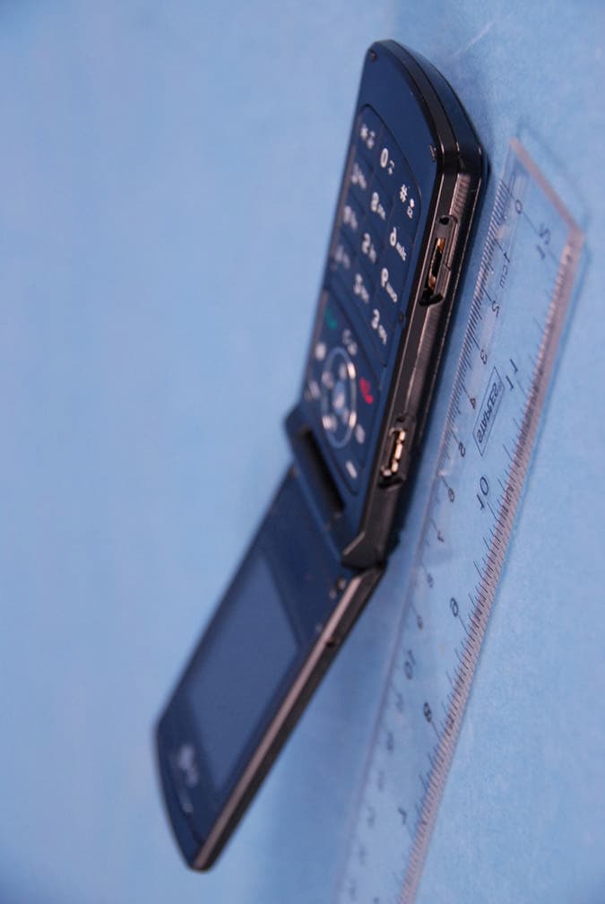 Cellular/PCS GSM/ EDGE/ WCDMA Phone with Bluetooth - FCC ID BEJCU515 - LG Electronics USA, Inc. (2)