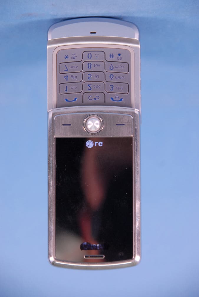 Cellular/ PCS GSM/ EDGE/ WCDMA Phone w/ Bluetooth - FCC ID BEJCU720 - LG Electronics USA, Inc. (1)