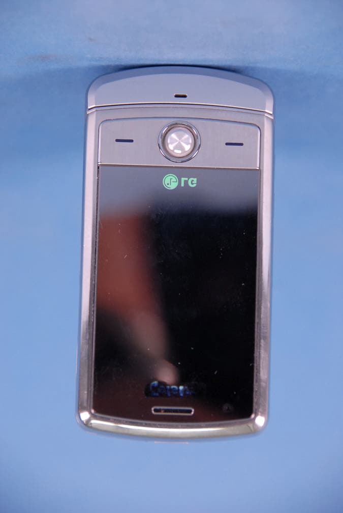 Cellular/ PCS GSM/ EDGE/ WCDMA Phone w/ Bluetooth - FCC ID BEJCU720 - LG Electronics USA, Inc. (2)