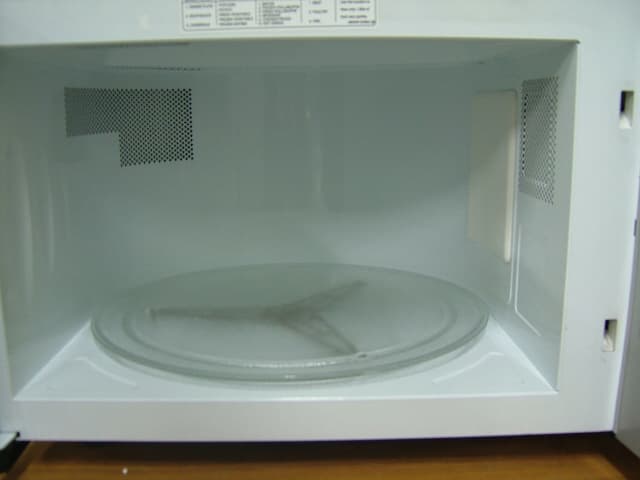 Microwave Oven - FCC ID BEJD124ZKA - LG Electronics USA, Inc.