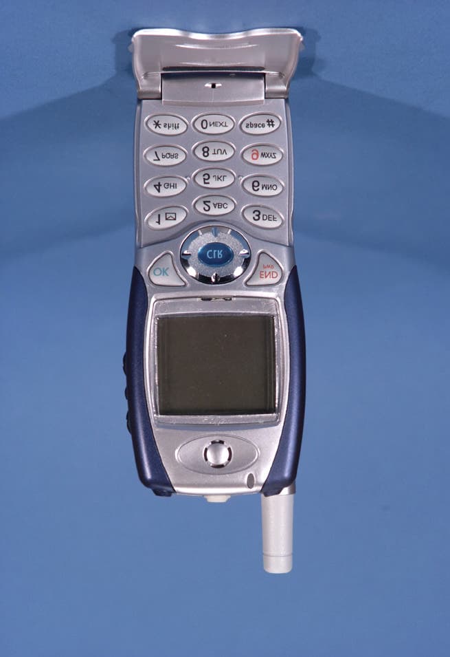 Dual-Band Analog/PCS Phone - FCC ID BEJDB230 - LG Electronics USA, Inc. (3)