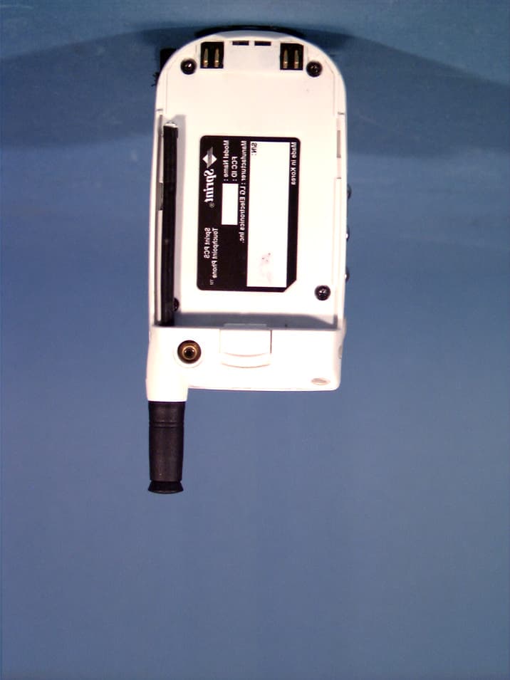 Dual-Band Analog/PCS Phone (AMPS/CDMA) - FCC ID BEJDB520 - LG Electronics USA, Inc. (5)