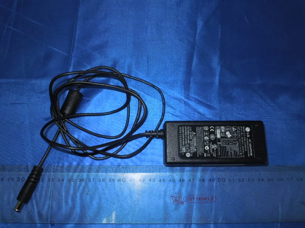 Part15 Subpart B-LCD Monitor - FCC ID BEJE2251VR - LG Electronics USA, Inc. (4)