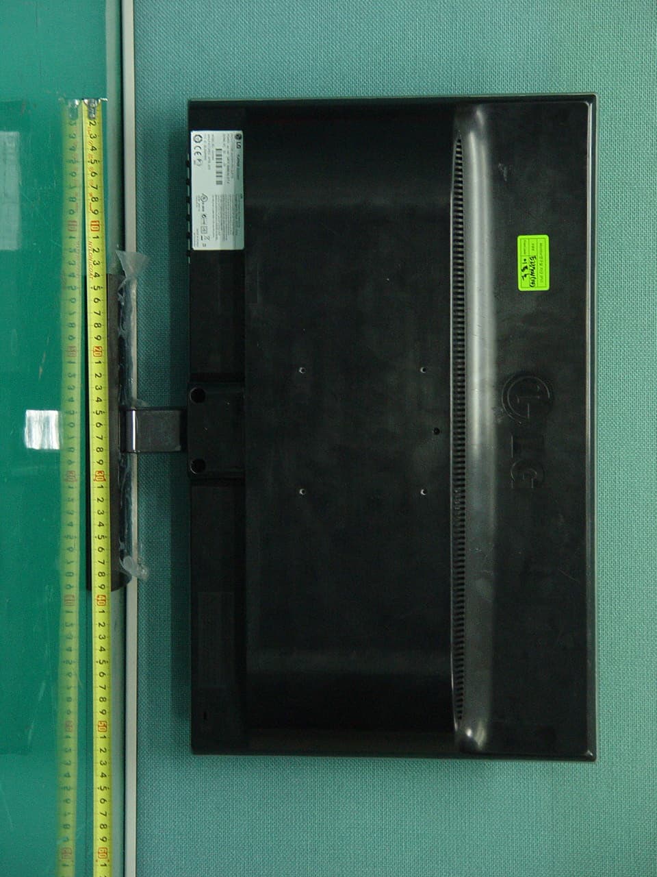 LED LCD Monitor - FCC ID BEJE2370VV - LG Electronics USA, Inc. (1)