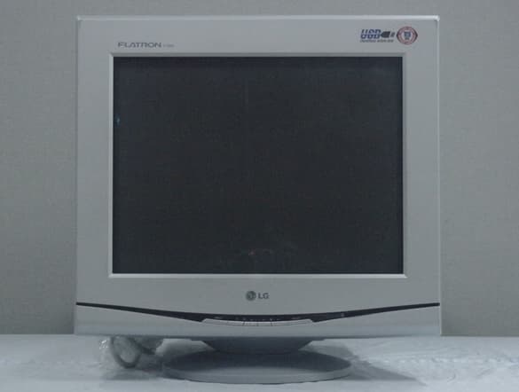 Color CRT Monitor - FCC ID BEJFB790G - LG Electronics USA, Inc. (2)