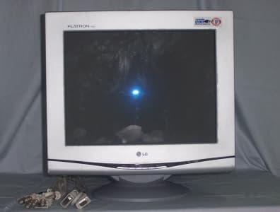 19" CRT Color Monitor - FCC ID BEJFB910G - LG Electronics USA, Inc. (2)