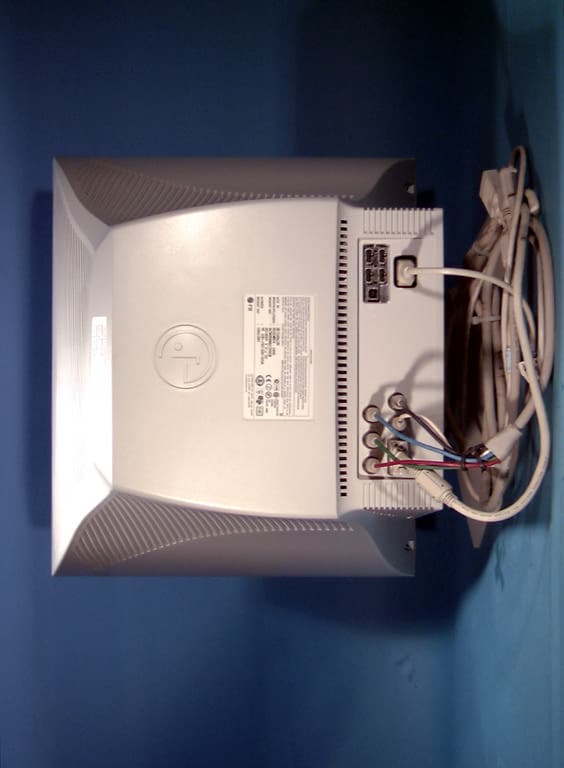 19-inch Color Monitor with USB Hub - FCC ID BEJFB915B - LG Electronics USA, Inc. (3)