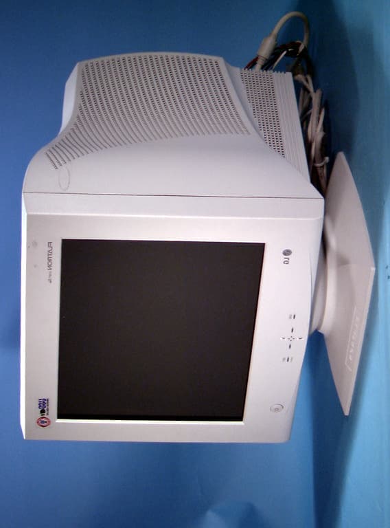 19-inch Color Monitor with USB Hub - FCC ID BEJFB915B - LG Electronics USA, Inc. (1)