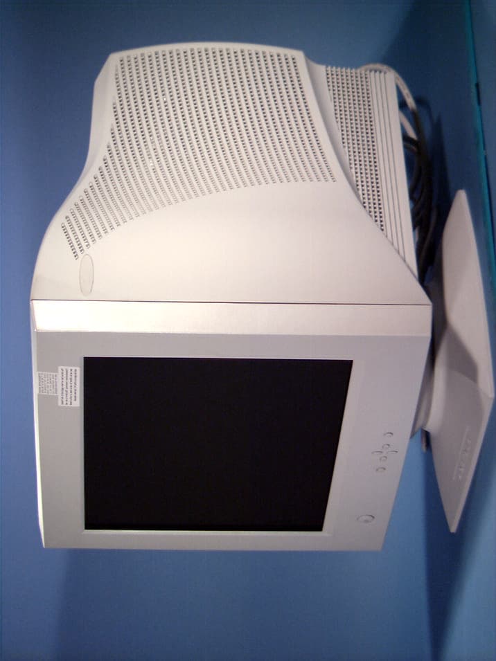 19-inch Color Monitor - FCC ID BEJFB995C - LG Electronics USA, Inc. (2)