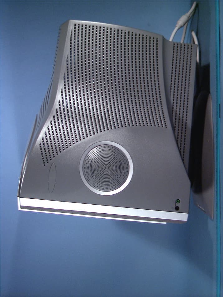 17 inch CRT Monitor - FCC ID BEJFM776F - LG Electronics USA, Inc. (2)