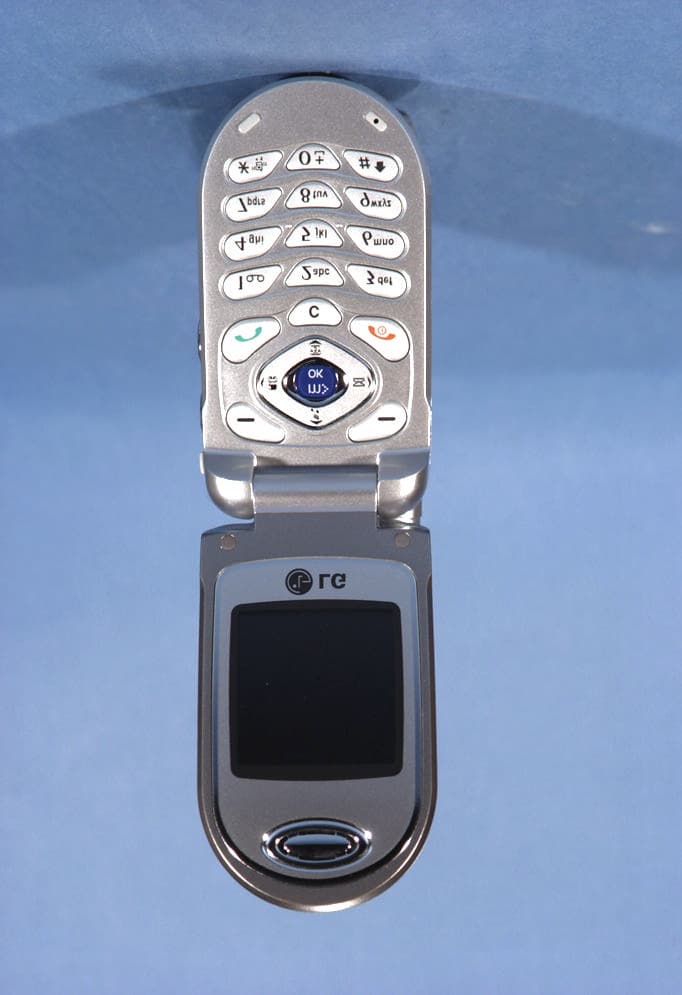 Dual-Band GSM Phone - FCC ID BEJG4020 - LG Electronics USA, Inc. (2)