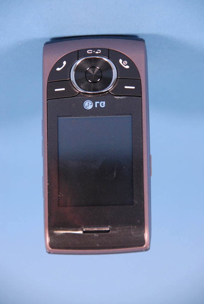 Cellular/PCS GSM/EDGE and Cellular/AWS WCDMA Phone with Bluetooth - FCC ID BEJGU297 - LG Electronics USA, Inc. (3)