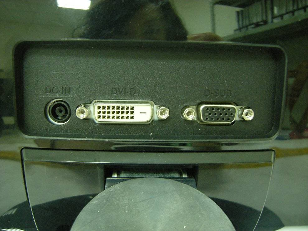 LCD Monitor - FCC ID BEJIPS206TX - LG Electronics USA, Inc. (1)