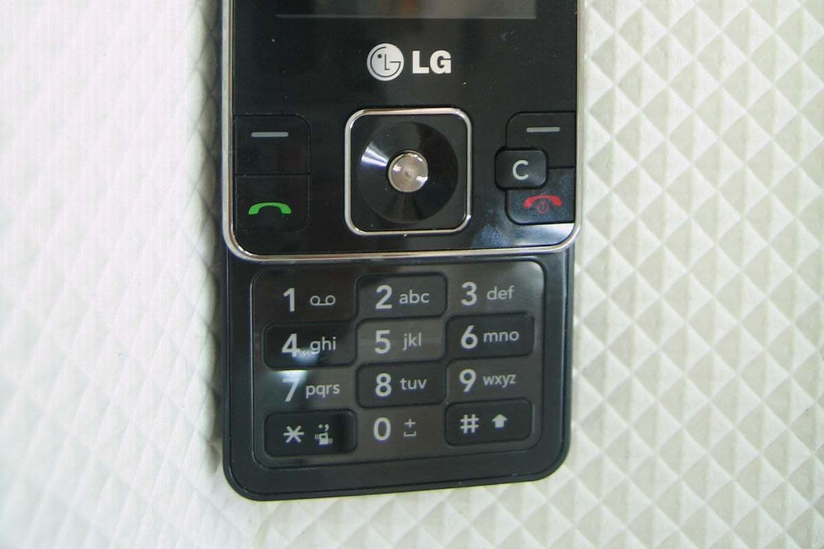 PCS GSM/ EDGE Phone with Bluetooth - FCC ID BEJKC550 - LG Electronics USA, Inc. (4)