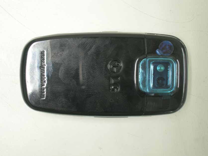 GSM Camera Slide Phone with Bluetooth - FCC ID BEJKE260 - LG Electronics USA, Inc. (2)