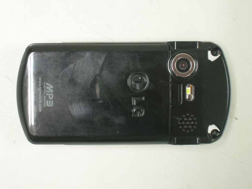 Tri-Band RF EDGE PCS Phone - FCC ID BEJKE600 - LG Electronics USA, Inc. (2)