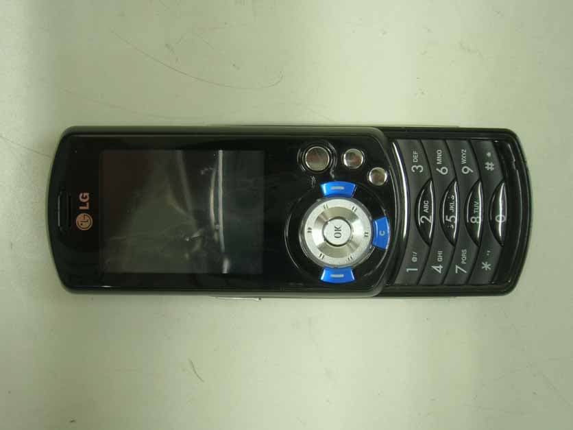 Tri-Band RF EDGE PCS Phone - FCC ID BEJKE600 - LG Electronics USA, Inc. (3)
