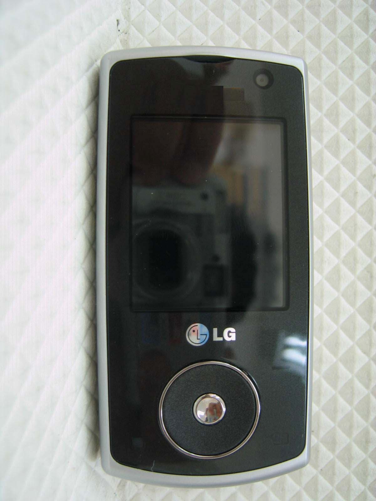 Cellular/ PCS WCDMA/ GSM/ EDGE Phone with Bluetooth - FCC ID BEJKF390 - LG Electronics USA, Inc.