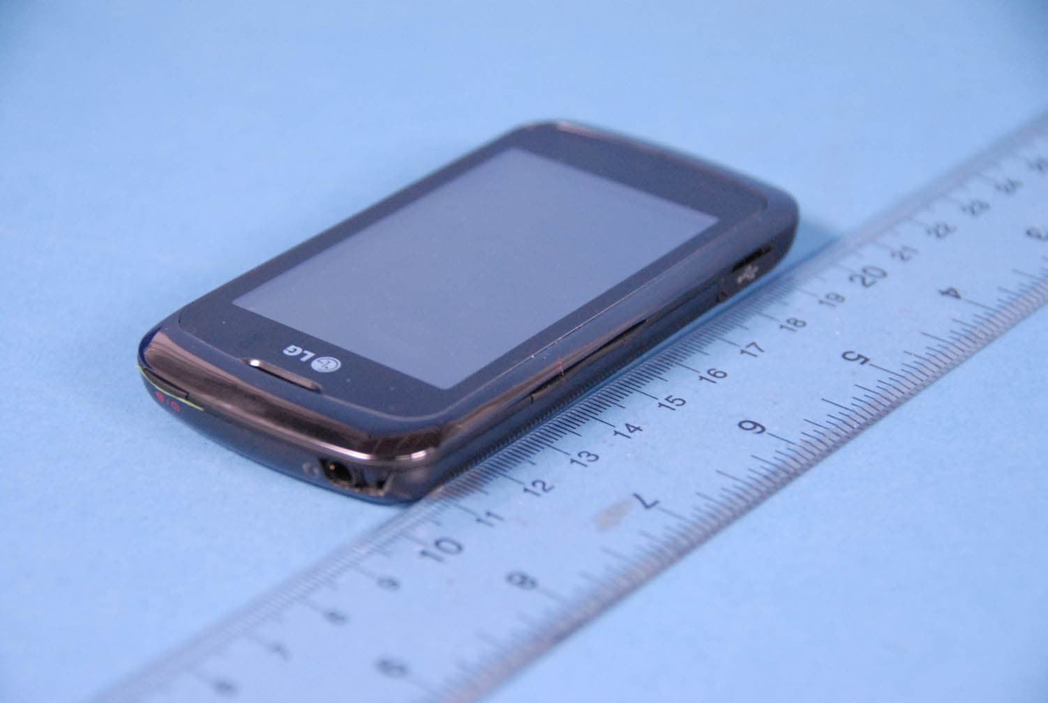 Cellular/PCS WCDMA/GSM/EDGE Phone with WLAN and Bluetooth - FCC ID BEJKM555R - LG Electronics USA, Inc. (2)