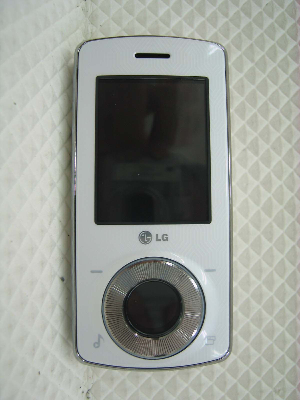 Cellular/ PCS GSM/ EDGE Phone with Bluetooth - FCC ID BEJKM710D - LG Electronics USA, Inc. (1)