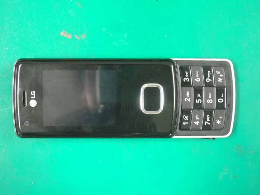 GSM 900/1800/1900MHz Cellphone w/BT - FCC ID BEJKU800 - LG Electronics USA, Inc. (3)