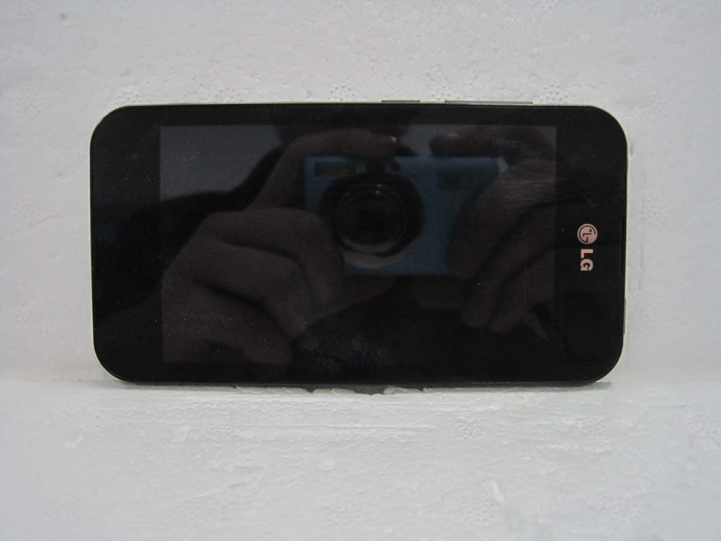 PCS GSM Phone with WLAN and Bluetooth - FCC ID BEJL07C - LG Electronics USA, Inc. (2)