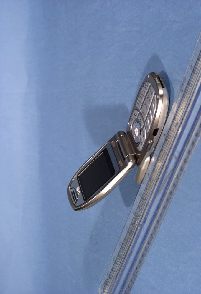 Dual-Band GSM Phone - FCC ID BEJL1400 - LG Electronics USA, Inc. (1)