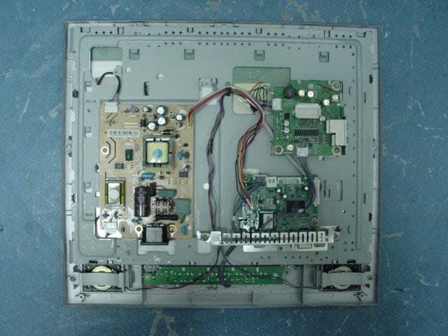 15"  LCD Monitor - FCC ID BEJL15NM - LG Electronics USA, Inc. (3)