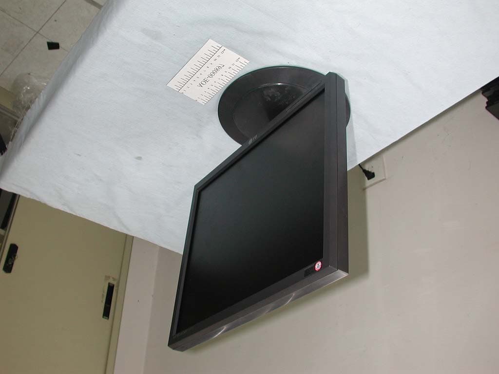 LCD MONITOR - FCC ID BEJL1750UN - LG Electronics USA, Inc. (2)