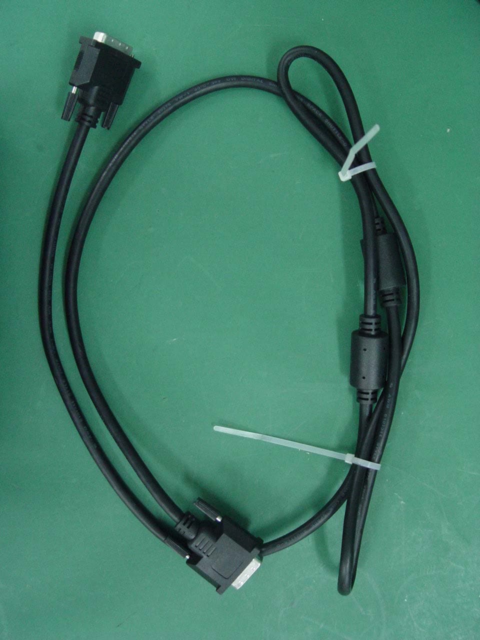 17" LCD MONITOR - FCC ID BEJL1760TQ - LG Electronics USA, Inc. (1)
