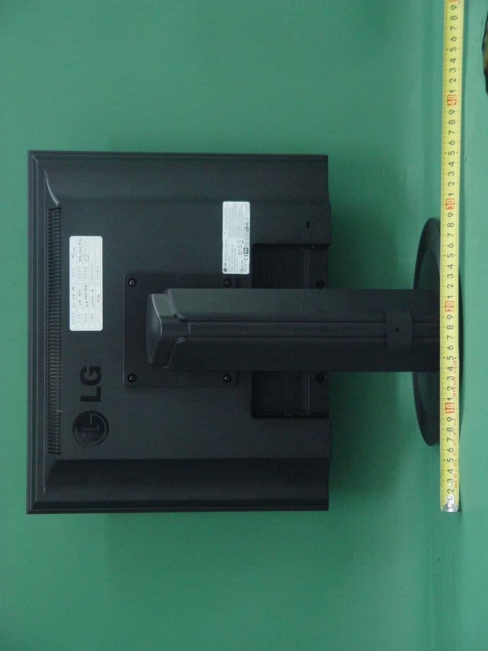 17' LCD MONITOR - FCC ID BEJL17NC - LG Electronics USA, Inc. (1)