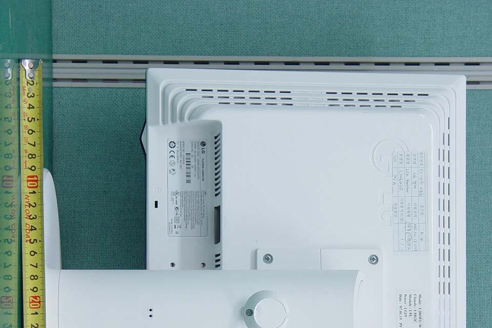 20.1" LCD MONITOR - FCC ID BEJL206WUQ - LG Electronics USA, Inc. (4)
