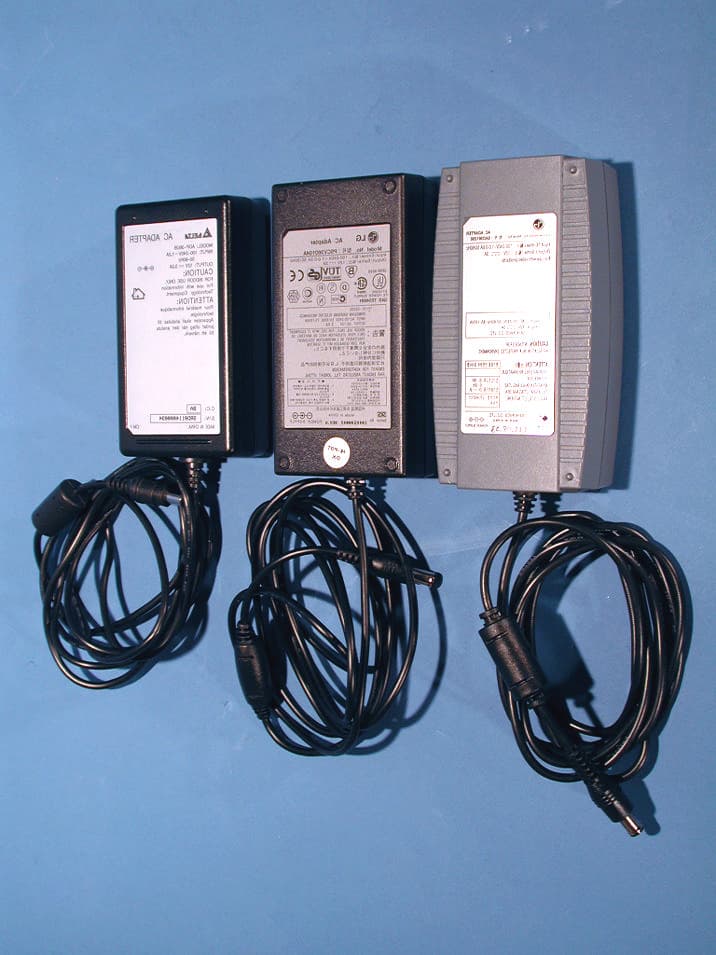 15-inch LCD Monitor - FCC ID BEJLB563C - LG Electronics USA, Inc. (3)