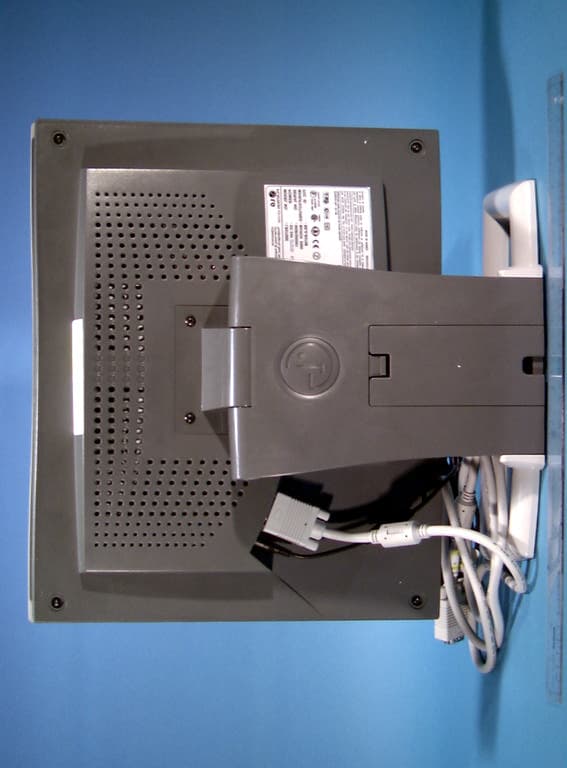 15.1-inch TFT LCD Monitor - FCC ID BEJLB575B - LG Electronics USA, Inc. (1)