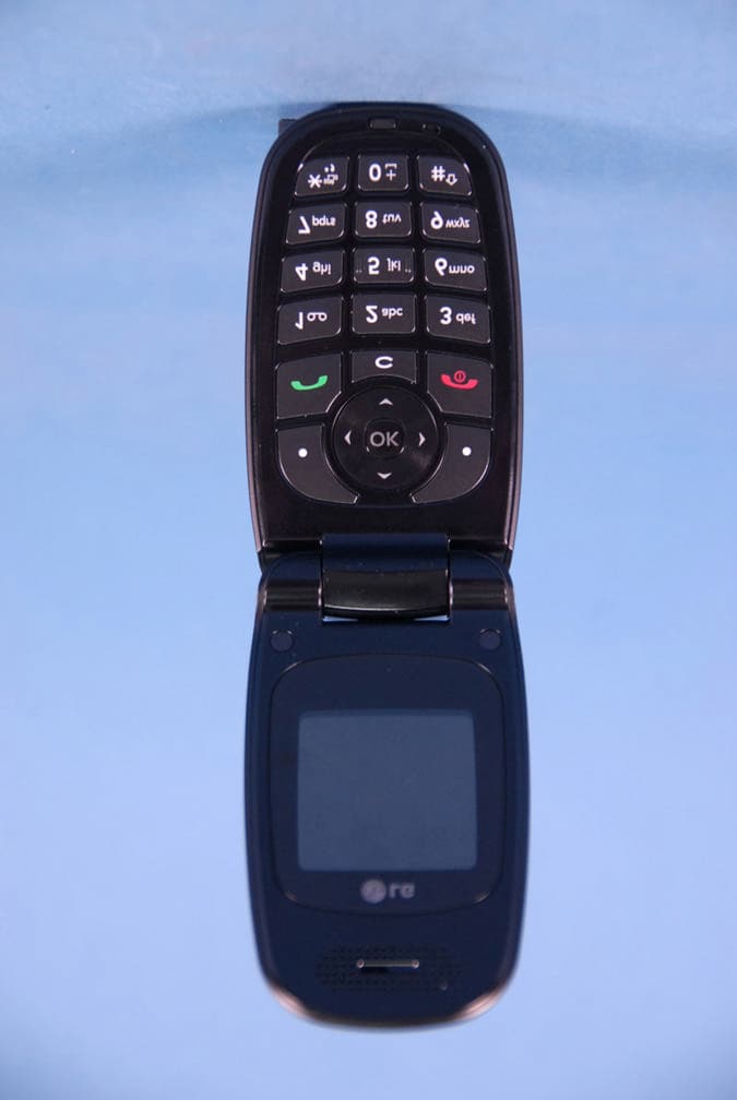 Cellular/PCS GSM Phone - FCC ID BEJLG400G - LG Electronics USA, Inc. (1)