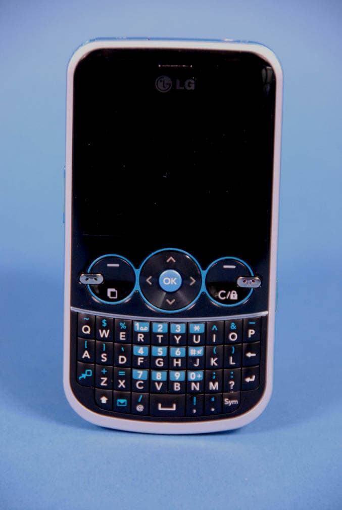 Cellular/PCS GSM/EDGE Phone with Bluetooth - FCC ID BEJLG900G - LG Electronics USA, Inc. (3)