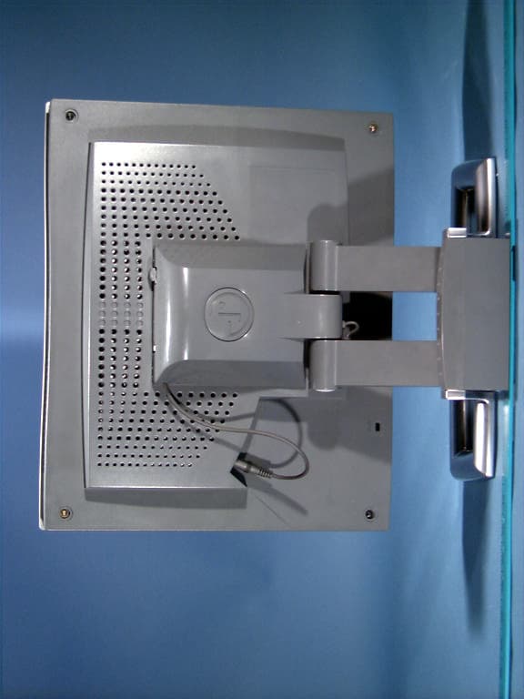 15-inch LCD Monitor - FCC ID BEJLM577B - LG Electronics USA, Inc. (2)