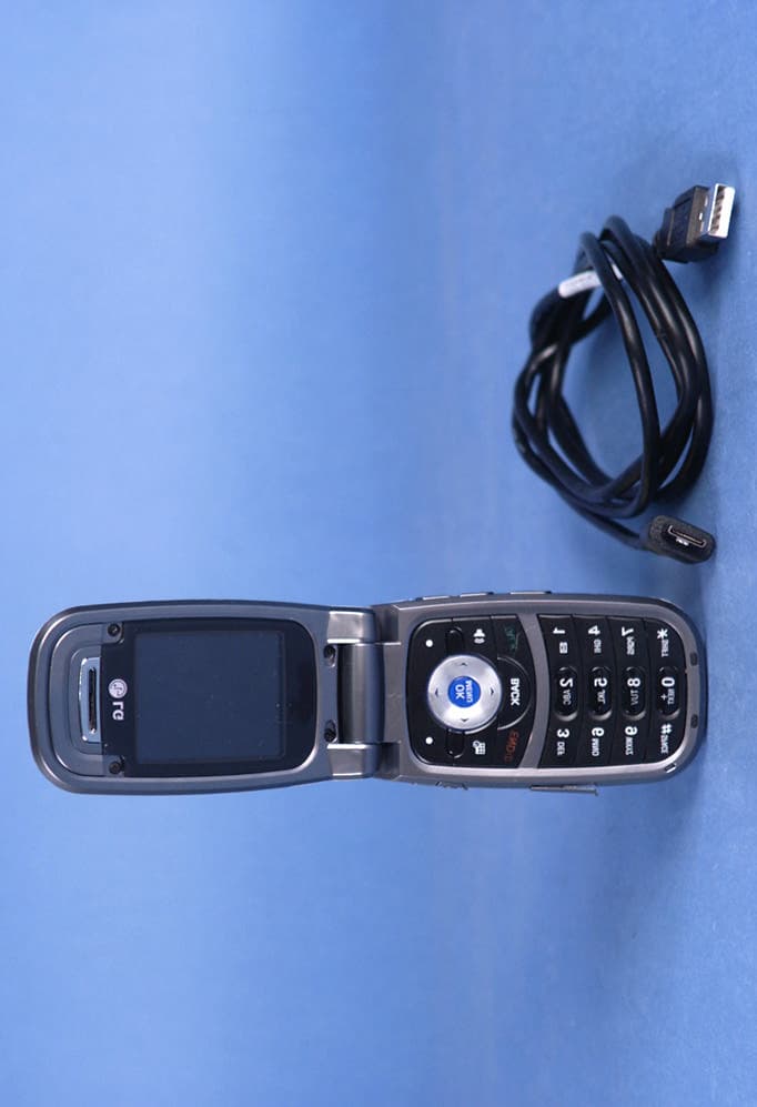 Tri-Mode Dual-Band Phone (AMPS/ CDMA) w/ Bluetooth - FCC ID BEJLX150 - LG Electronics USA, Inc. (1)