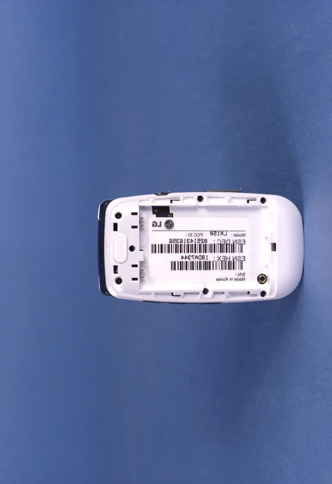 Tri-Mode Dual-Band Phone (AMPS/ CDMA) w/ Bluetooth - FCC ID BEJLX150 - LG Electronics USA, Inc. (4)