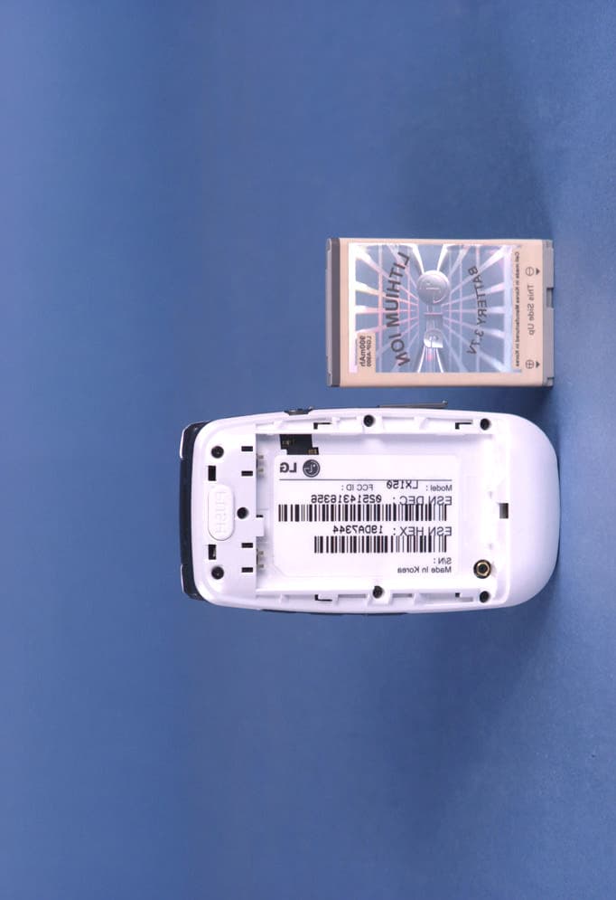 Tri-Mode Dual-Band Phone (AMPS/ CDMA) w/ Bluetooth - FCC ID BEJLX150 - LG Electronics USA, Inc. (2)