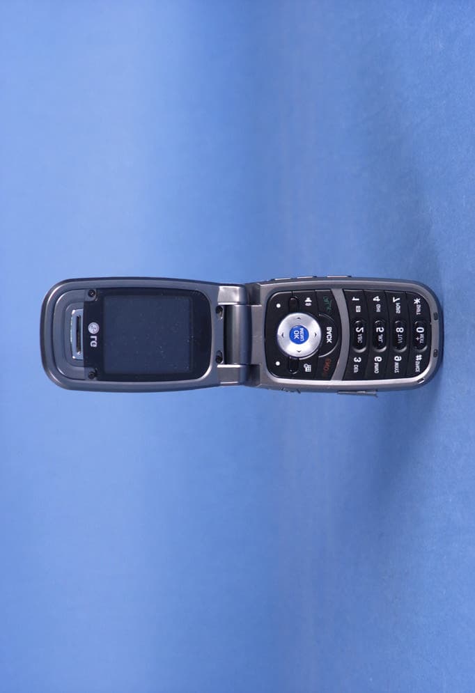 Tri-Mode Dual-Band Phone (AMPS/ CDMA) w/ Bluetooth - FCC ID BEJLX150 - LG Electronics USA, Inc. (5)